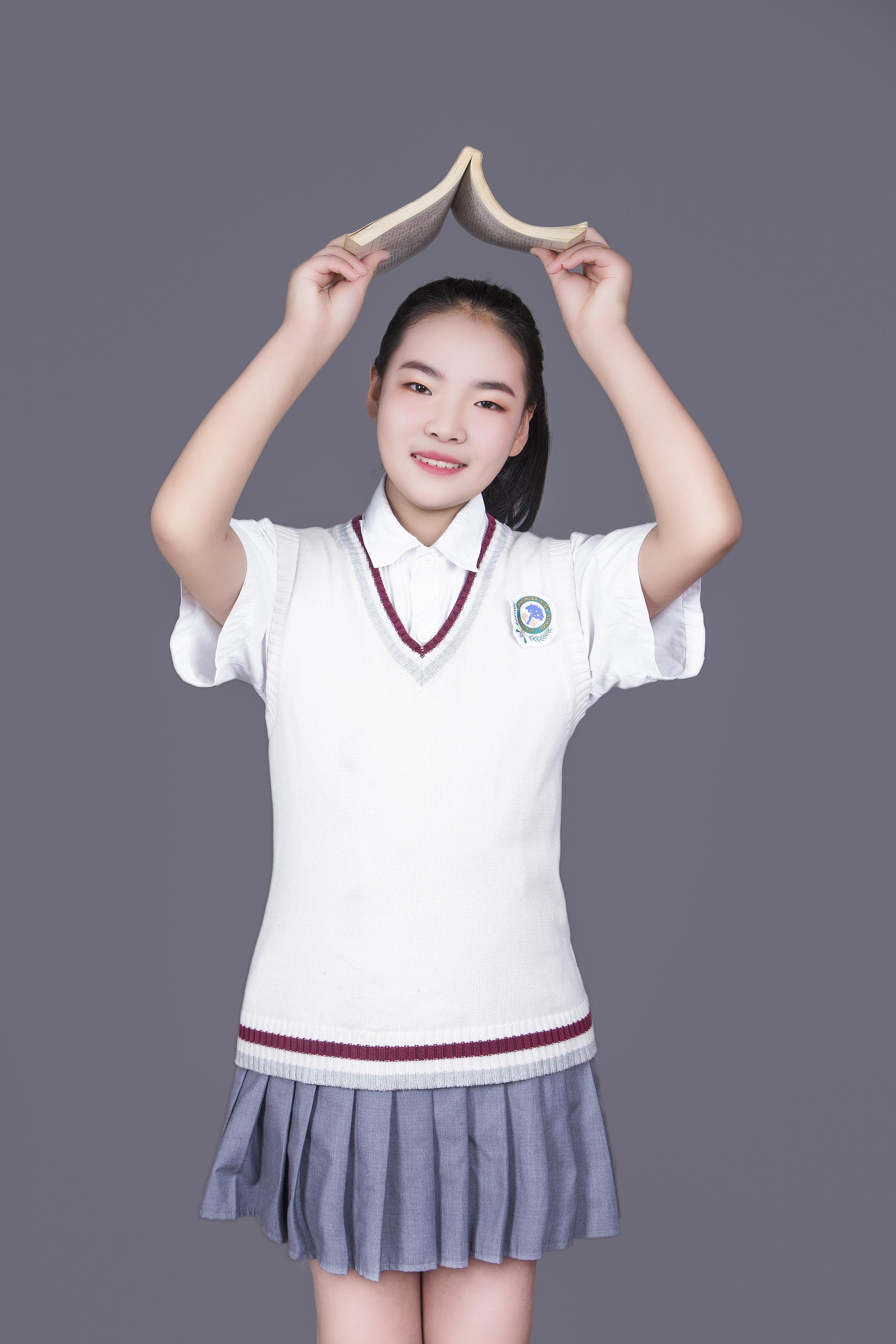 【恭祝】刘薇同学荣膺豫西南2021青少年春晚“形象大使”|刘薇|春晚|青少年_新浪新闻