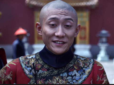 眼袋重皱纹多,表情浮夸做作傻气直冒|韦小宝|张一山|张卫健_新浪新闻