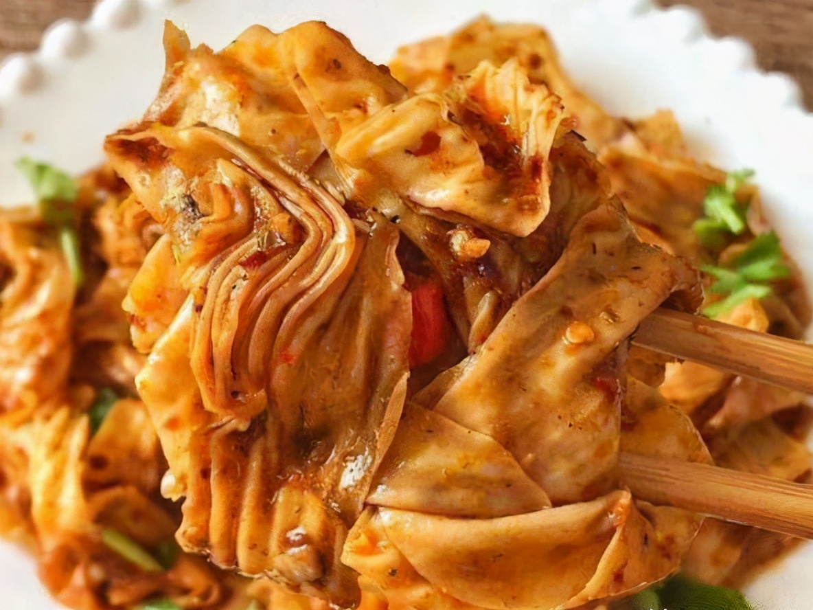 比辣条好吃的美味,香辣孜然豆皮,解馋过瘾,比外面卖的好吃百倍|豆皮