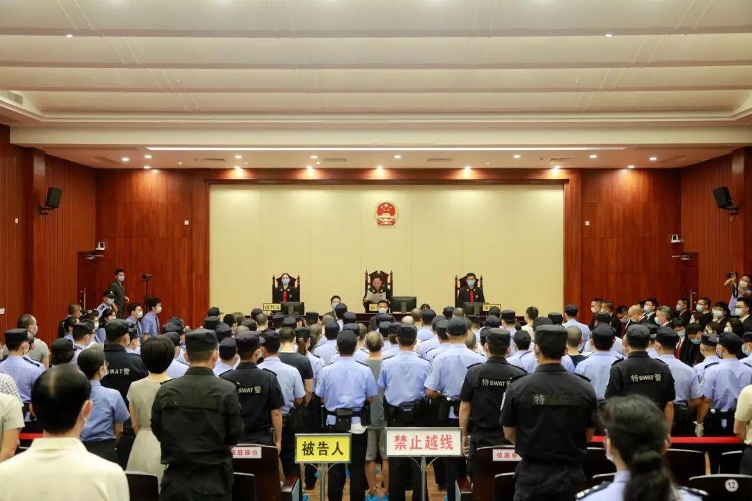 聚焦"六清""六建" 打好扫黑除恶攻坚战|湛江_新浪新闻