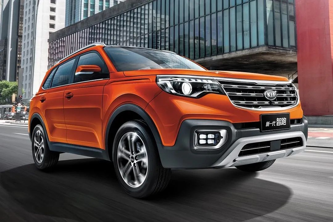 图为现款起亚智跑