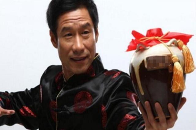 圈内很能喝酒的明星,演员喜欢喝酒可以理解,还有一位歌手|于谦|吴京