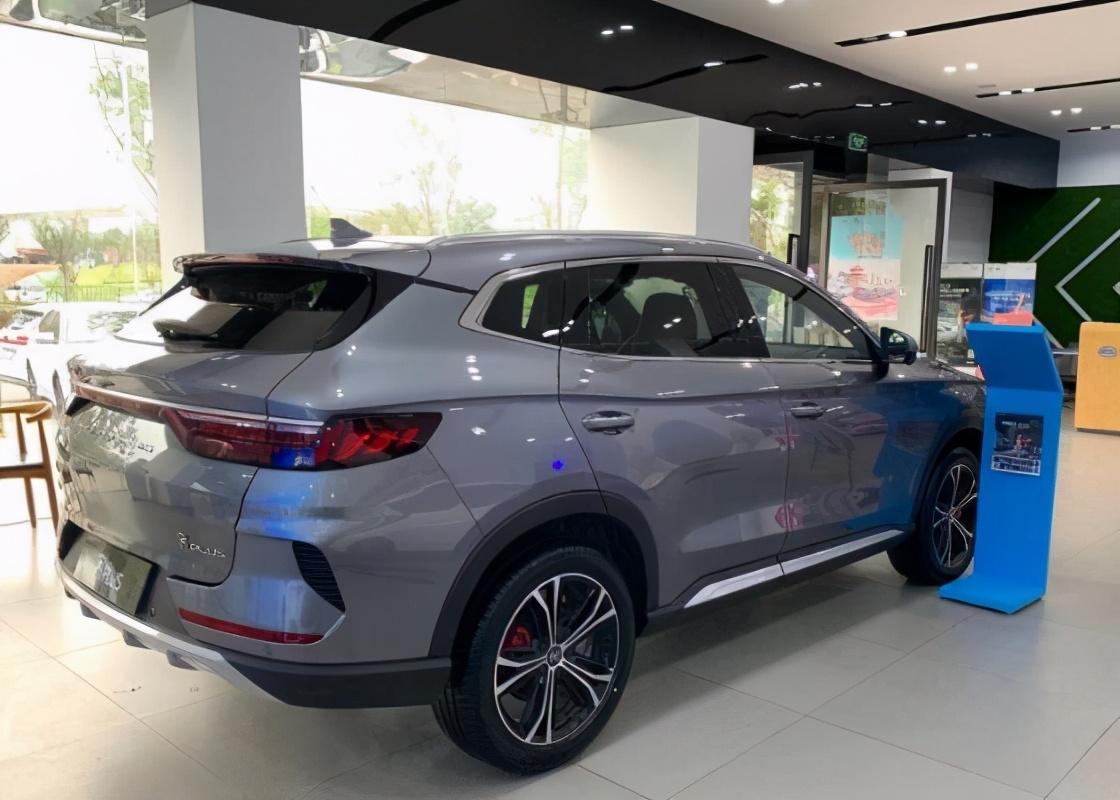 比亚迪宋plus到店,时光灰涂装大方,配骁云1.5t 双离合