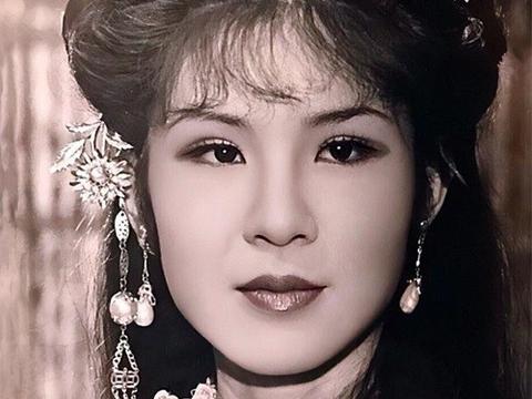 杨钧钧颜值总被吐槽那是你没看过她年轻时候风华绝代的模样