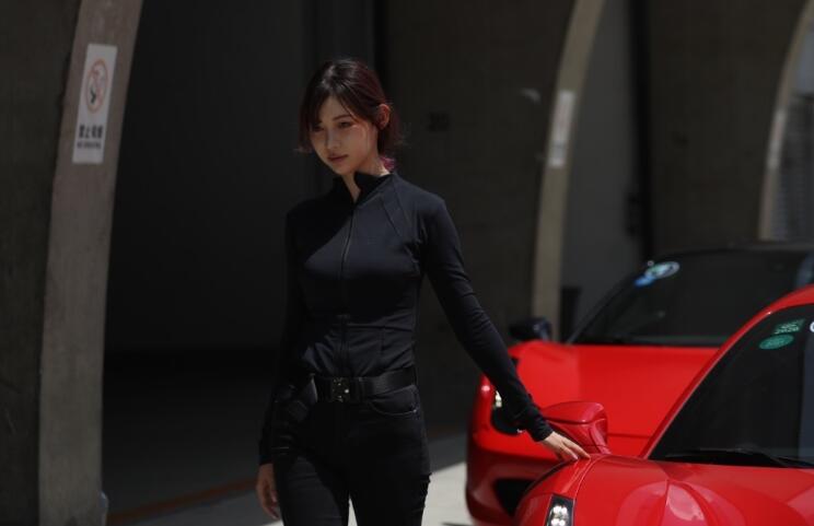 而人气提高之后的痞幼,其实也在不断尝试其他领域