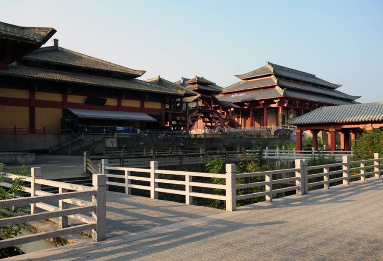 藏于浙江东阳的5a级景区,斥资30亿建成,被称作"小故宫"
