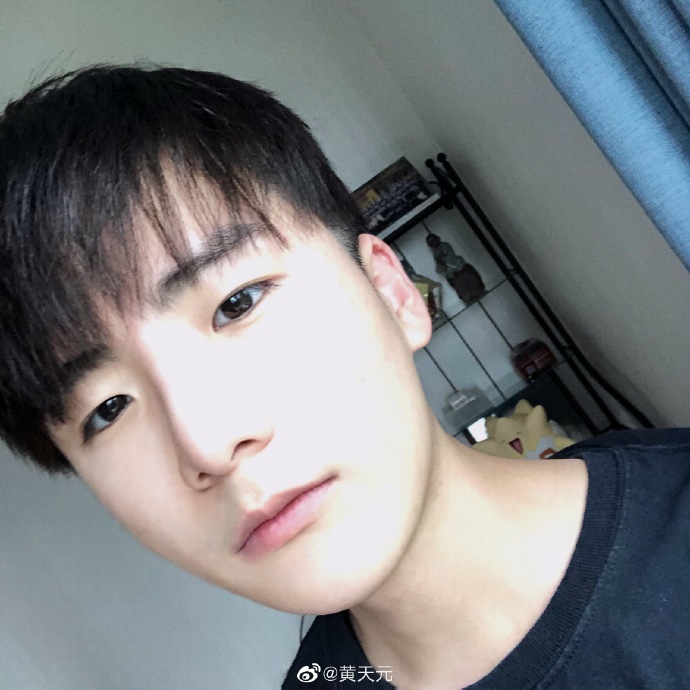 还记得金陵十三钗里的小男孩乔治吗他是个学霸