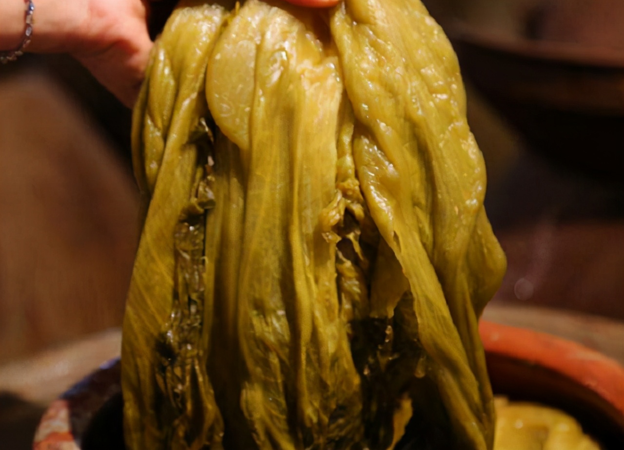 腌制酸菜得牢记3要点酸菜耐放不发霉酸爽脆嫩味道赞