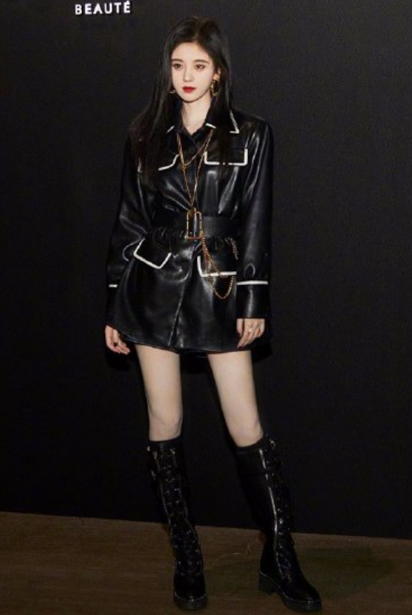 鞠婧祎四年前旧照公开,少女时期好清纯,这才是天生丽质