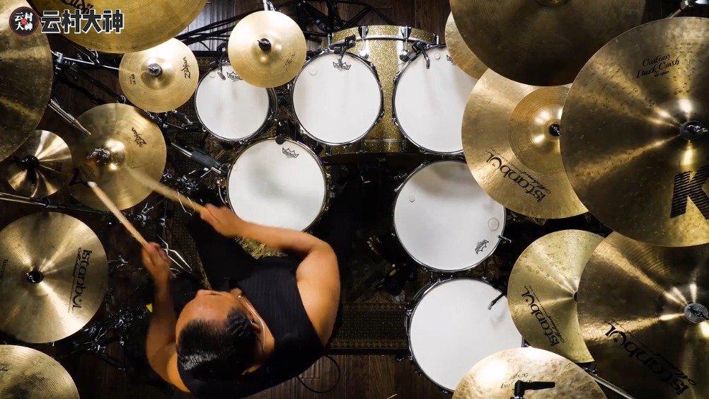 《thriller》萨克斯版 为您推荐: 美国鞭挞金属乐队 鼓手lars ulrich