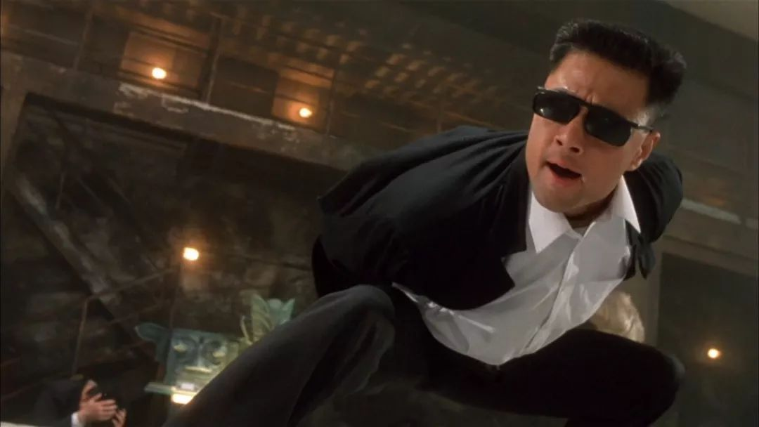 62岁于荣光罕露面皱纹丛生身材略发福气场太强悍主角路难走