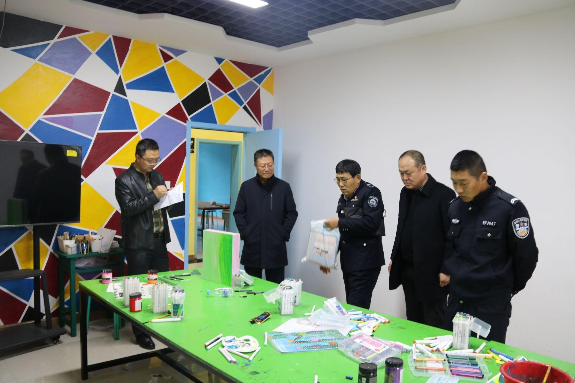 在检查过程中,刘管军做为此次行动的指挥长,第一责