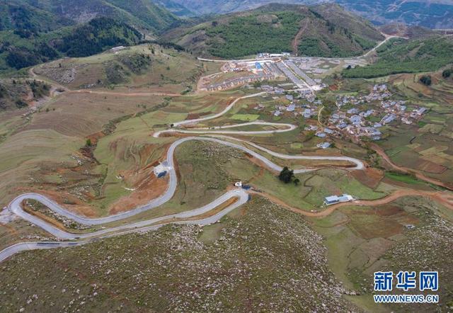 大凉山摆脱"贫困枷锁"|无人机|产业园|四川省_新浪新闻