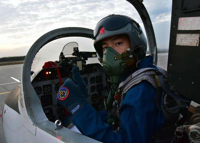 中国军机连飞10个小时打破纪录,这对空军来说意味着什么?|战斗机|苏30