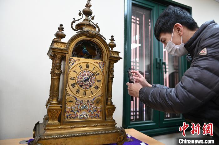 "古钟表联合修复室"在沈阳故宫揭牌