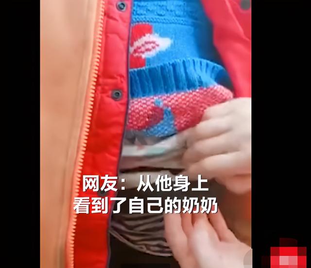 4岁萌娃伸展不开动作还直喊热，老师一看：被奶奶穿了7层衣服休闲区蓝鸢梦想 - Www.slyday.coM