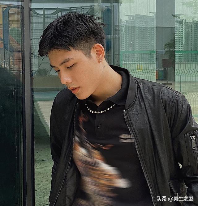 2020新帅气发型4款,男生们该试试,剪完时尚个性有魅力