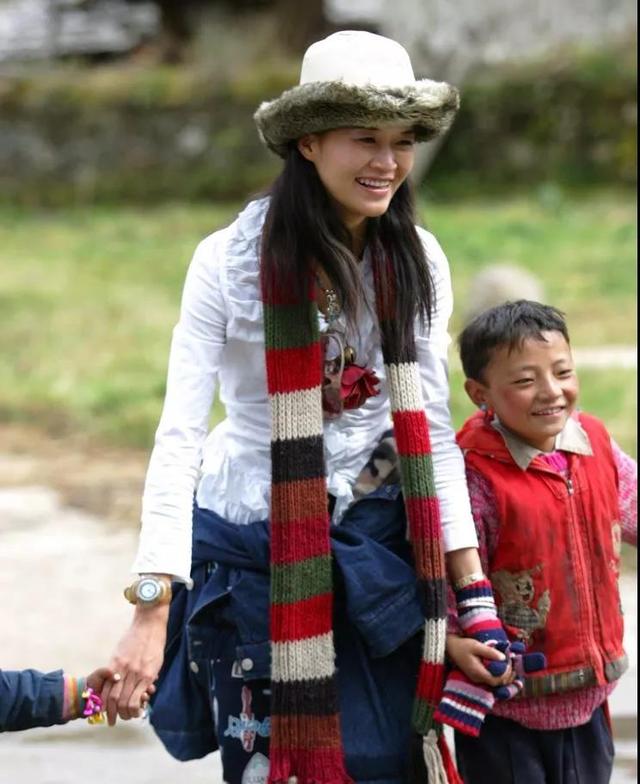 女博士韦慧晓，35岁被特招入伍，4年后成中国海军首位女副舰长休闲区蓝鸢梦想 - Www.slyday.coM