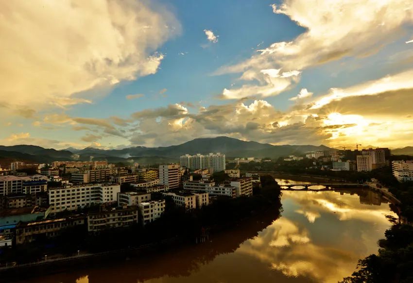 海南唯一!五指山市被授予2020年度"中国天然氧吧"称号