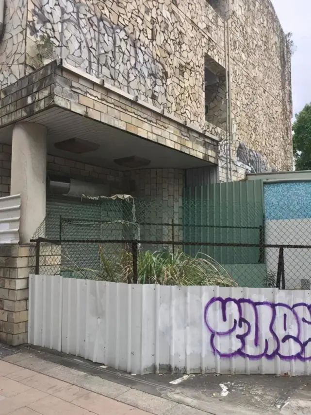 事发废弃医院(台媒图)台媒介绍,该废弃医院位于台北市郑州路,西宁北路