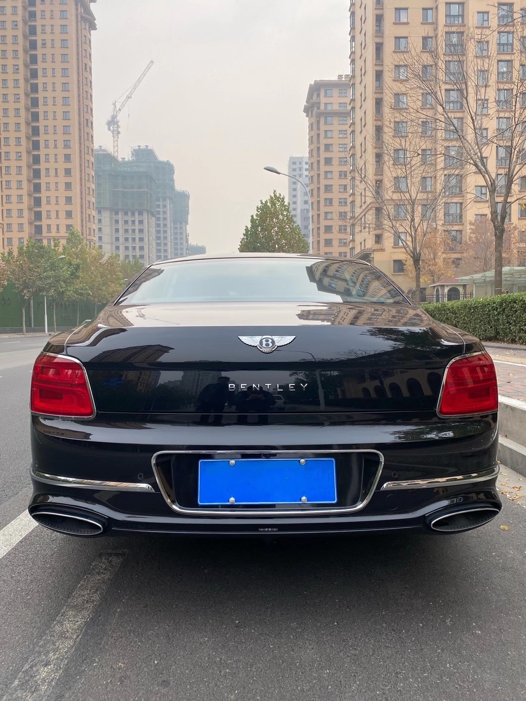 石家庄二手车20年上牌宾利飞驰准新车