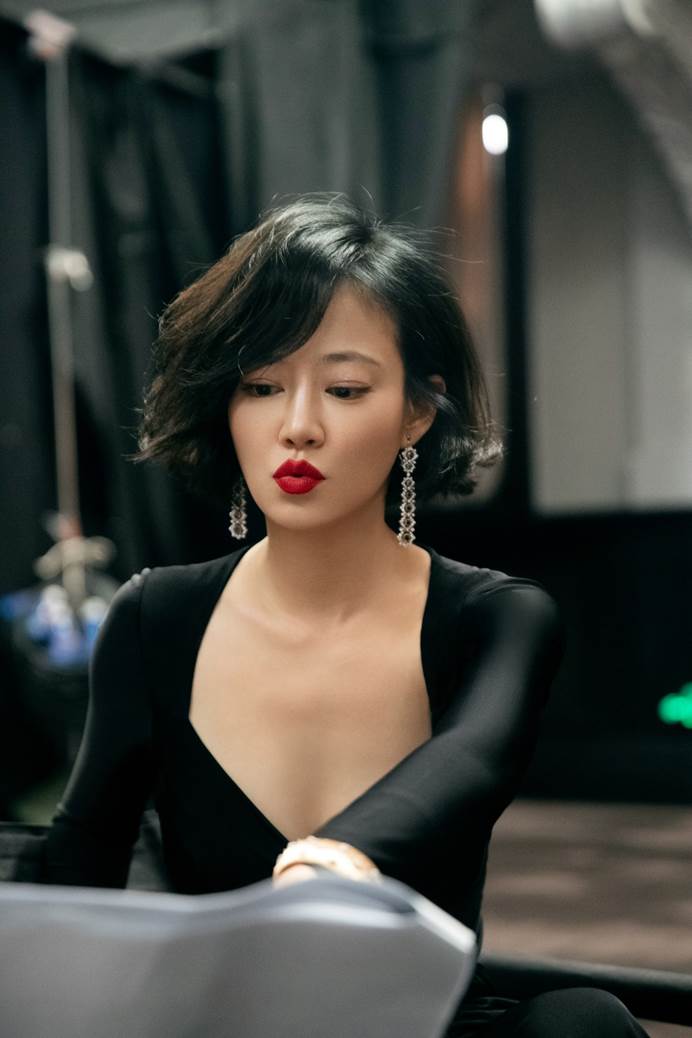 谭卓想跟易烊千玺合作成为前辈夸夸收割机千玺靠的是什么