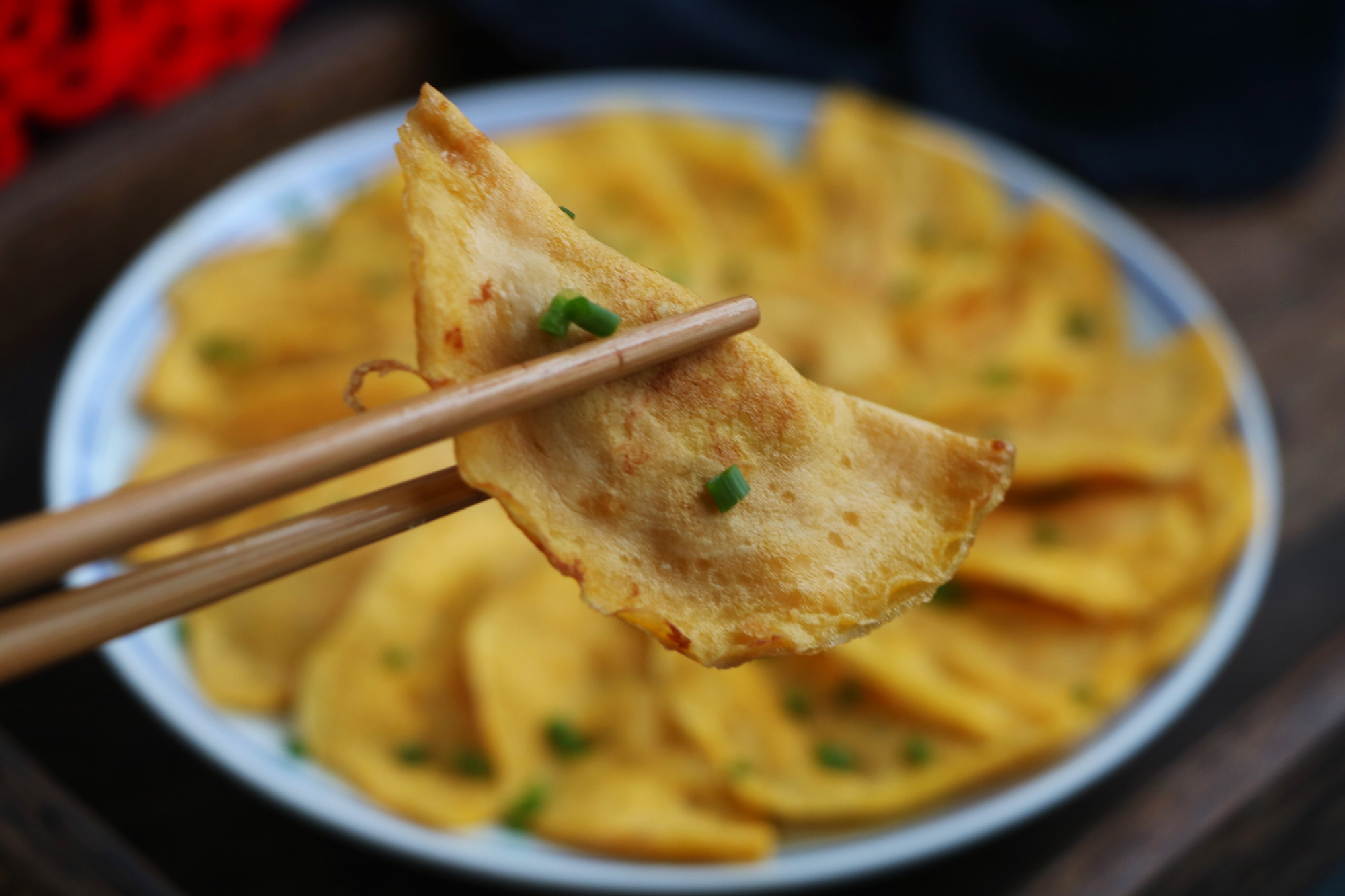 蛋饺这样做太美味,鲜嫩多汁,新手也能学会