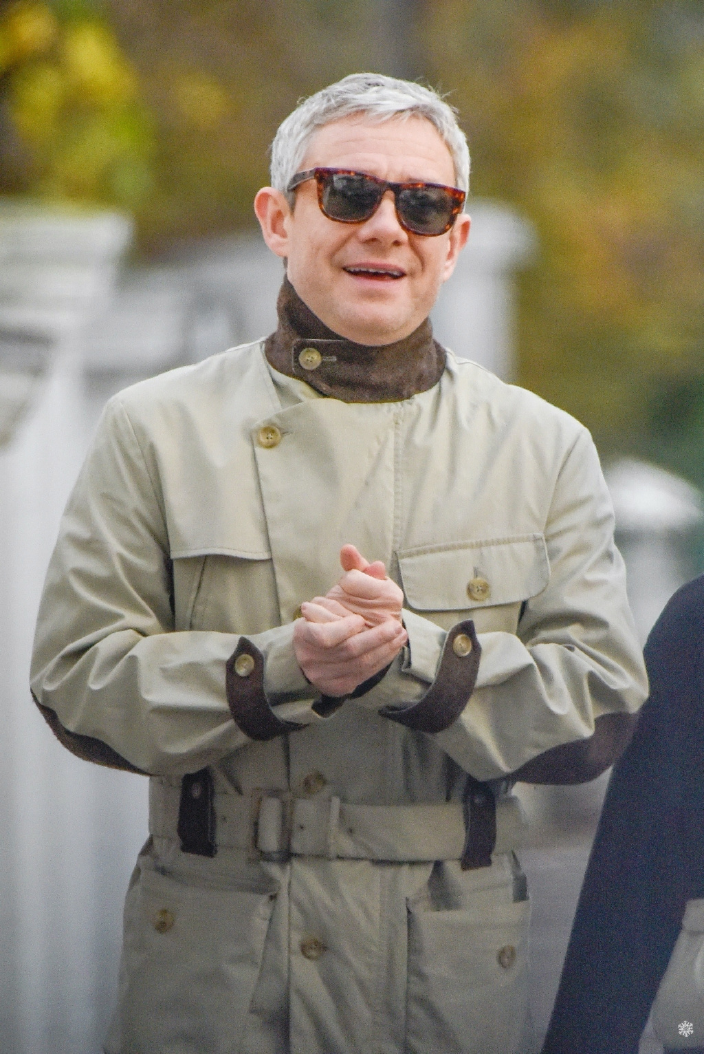 捂脸!49岁"潮爷"马丁·弗瑞曼现身街头,身边的女友又换了一位