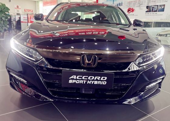 2021款本田雅阁实车到店,星空蓝涂装很时尚,1.5t爆发194马力!