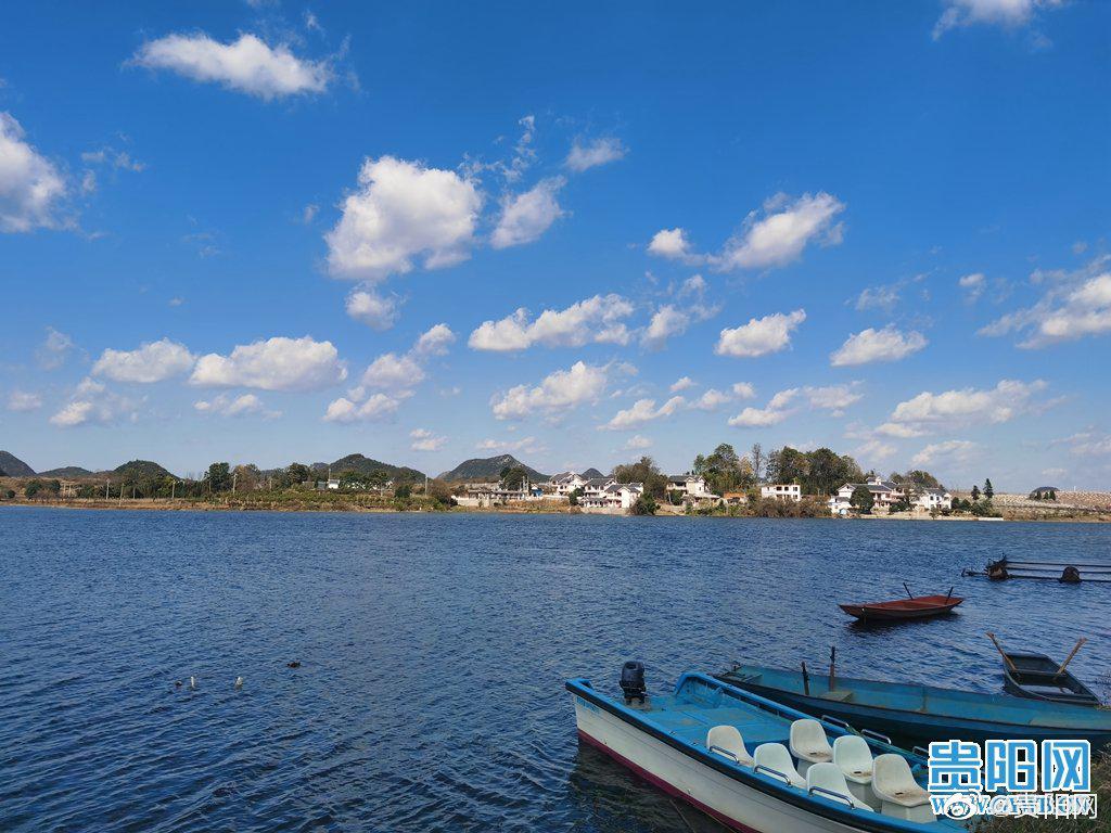 贵阳芦荻哨村初冬时节美景如画