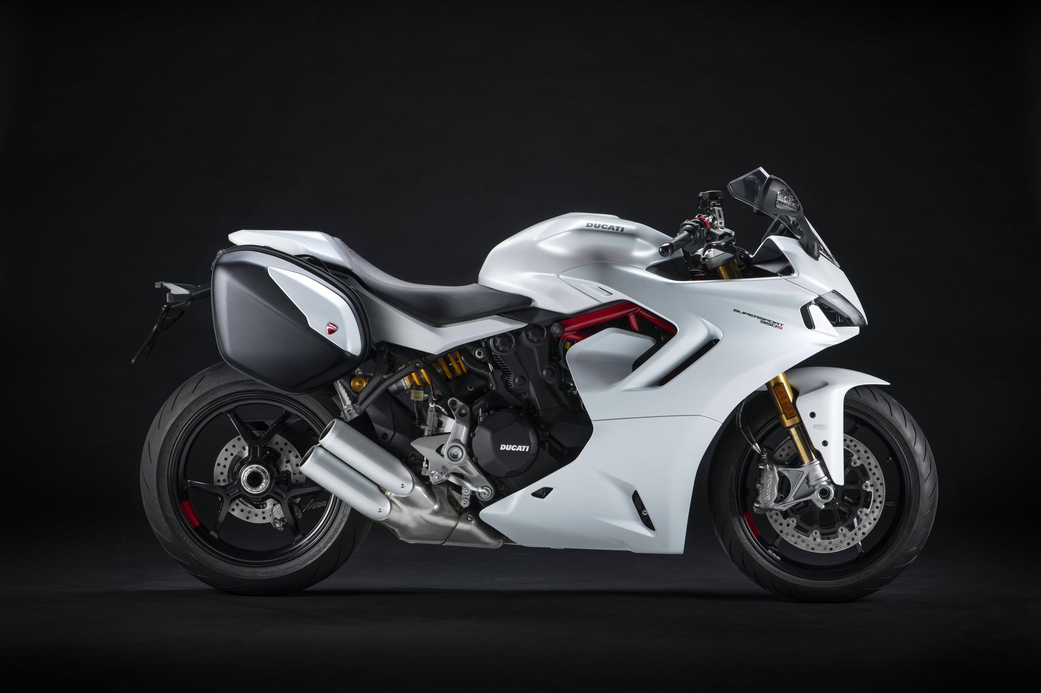 入门级更新 杜卡迪SuperSport 950系列上市 起售价13,495美元新浪汽车