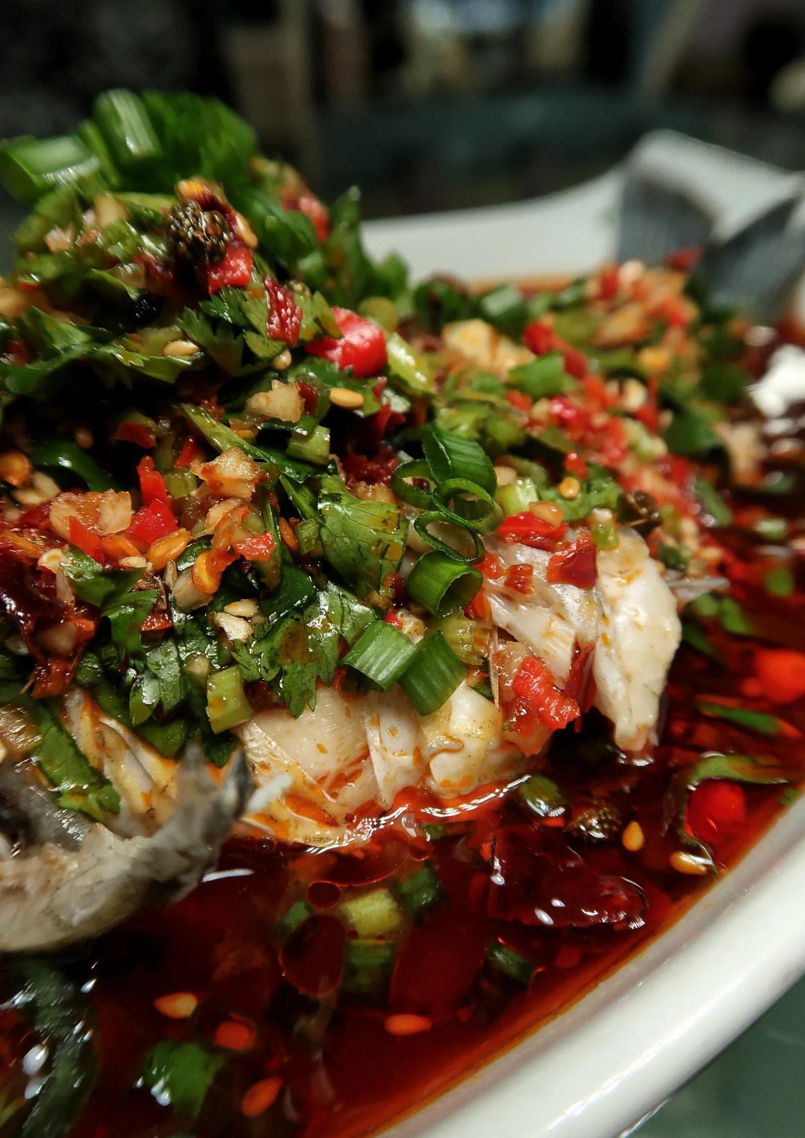 凉拌鲫鱼外地特别是往北的朋友听了心口恐怕都要一寒