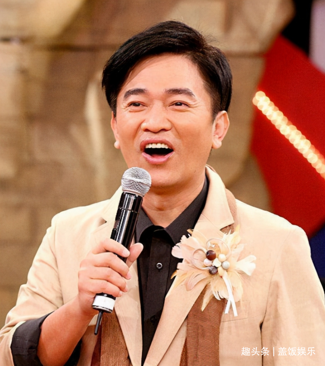 四肢绑满纱布头部撞击严重,事发画面曝光|综艺玩很大|吴宗宪|纱布