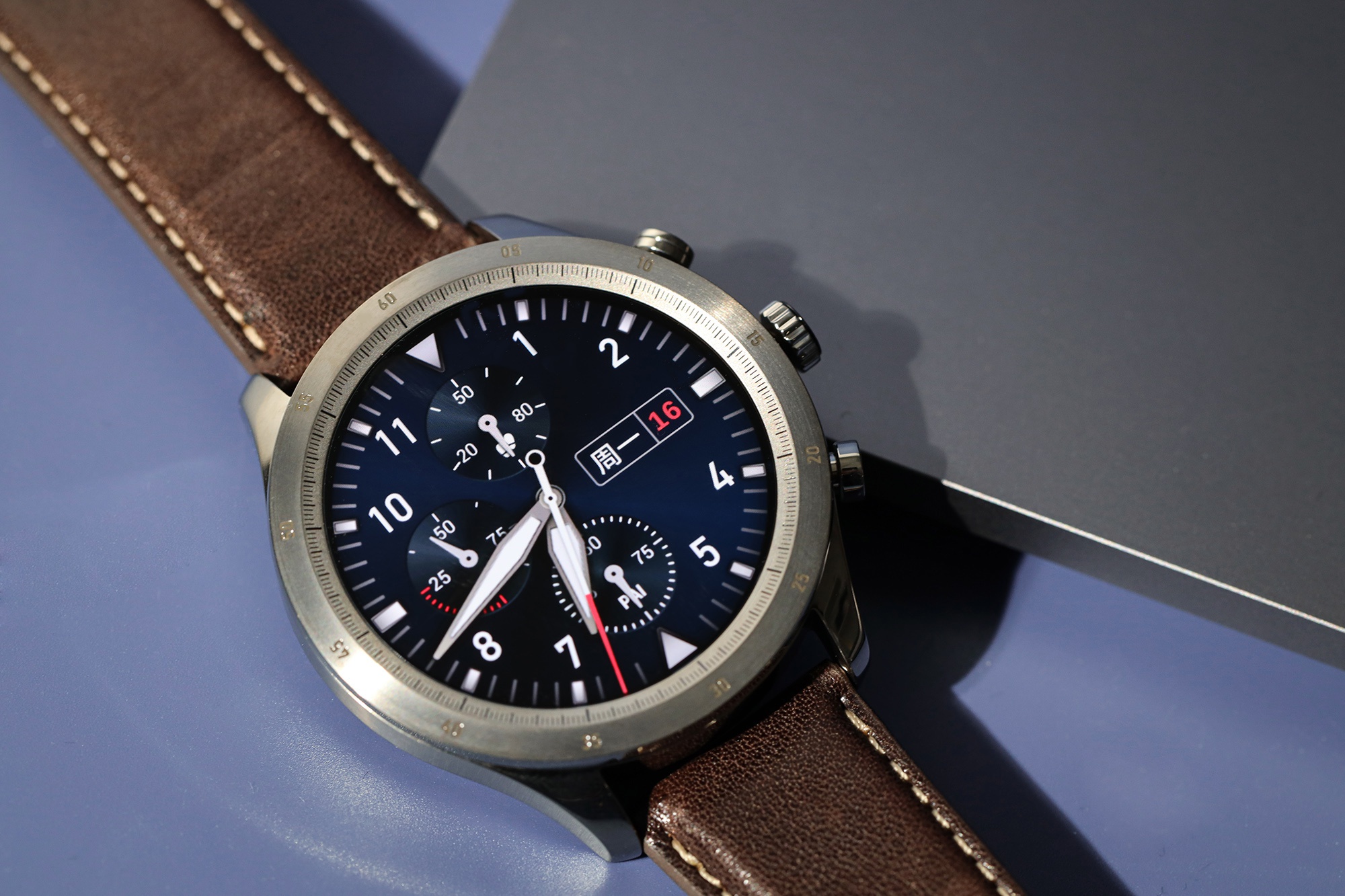 商务精英标配zeppz旗舰级智能商务手表赏析