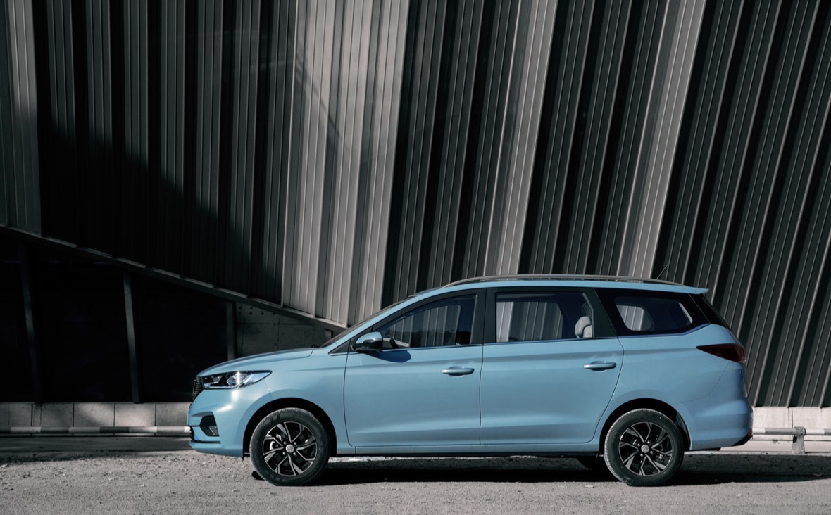 新增北欧蓝配色 2021款宝骏360售价5.98万元起