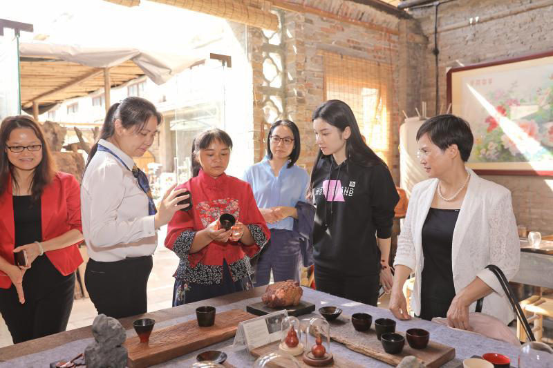 助力农村妇女创业致富立白集团联合壹乐源再捐108万元