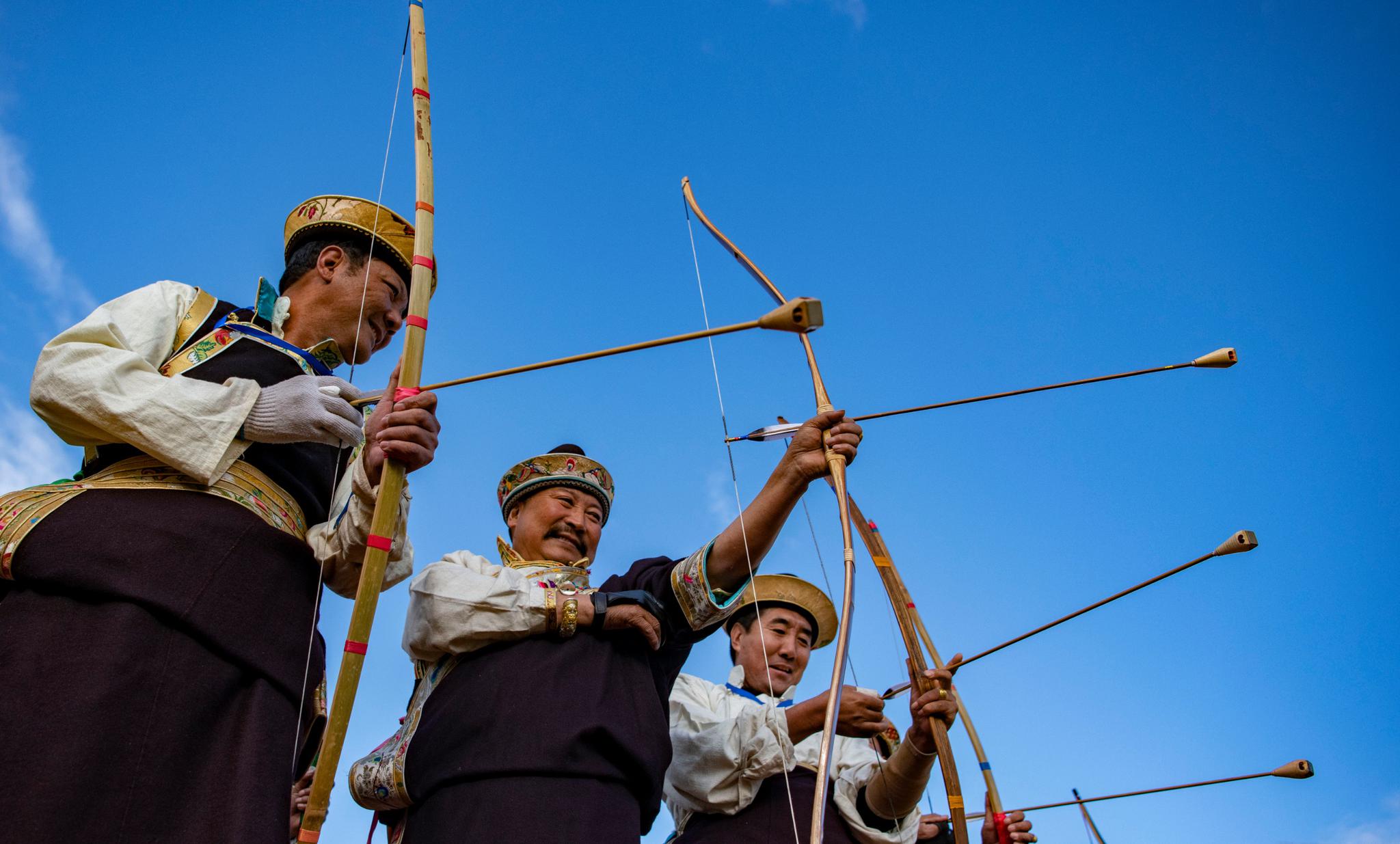 西藏林芝:射响箭 过新年|射箭_新浪新闻