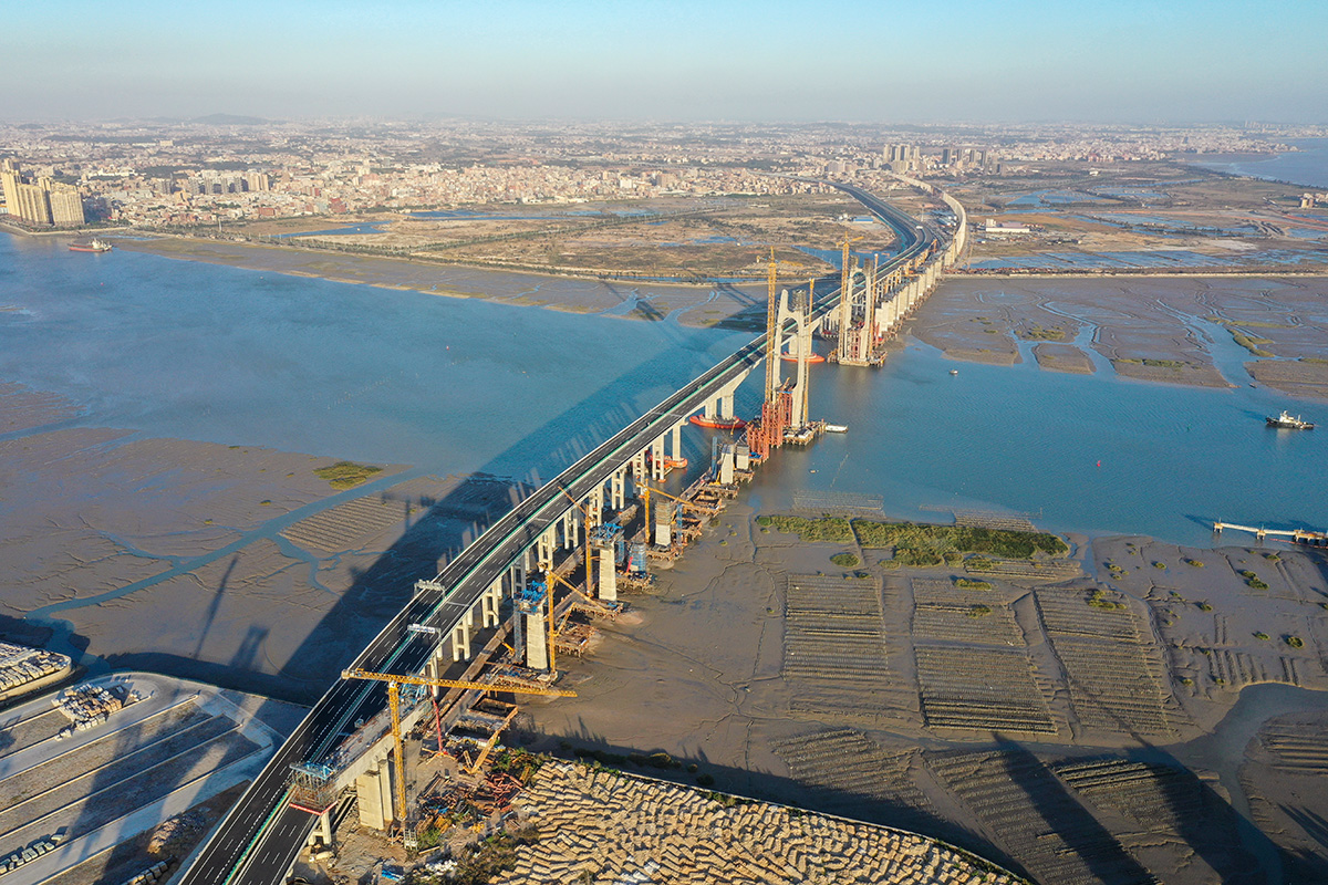 【最泉州-航拍】跨海高铁安海湾特大桥,真正实现时速350公里过桥不