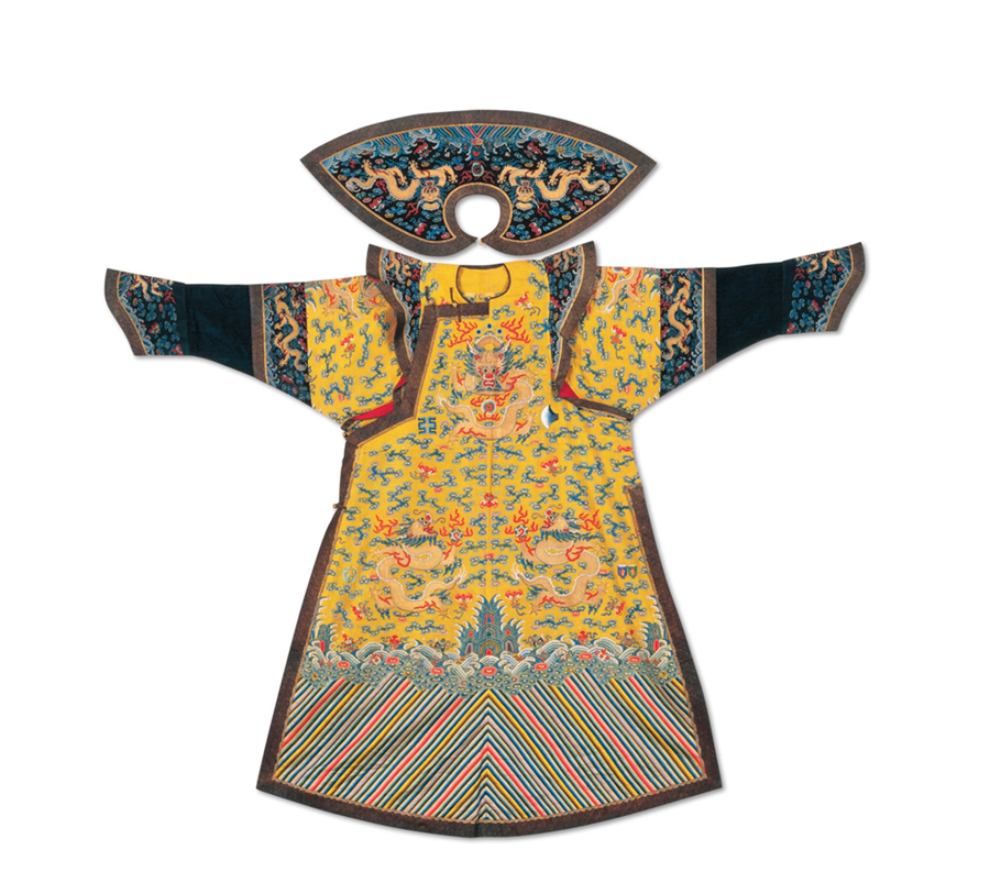 高清照片清朝皇后的龙袍尽显母仪天下的华贵气质