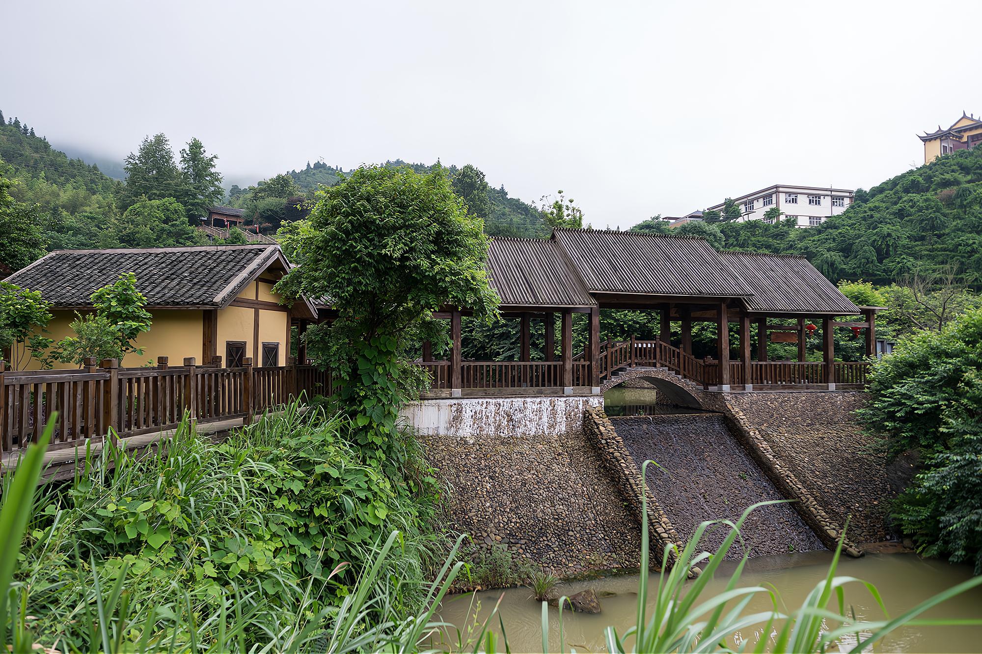 地处海拔600米的山中,知道的人不多|虔心|龙南|小镇_新浪新闻
