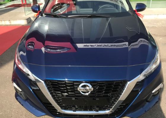 2021款日产天籁到店极光蓝大气换装电子手刹配bose音响