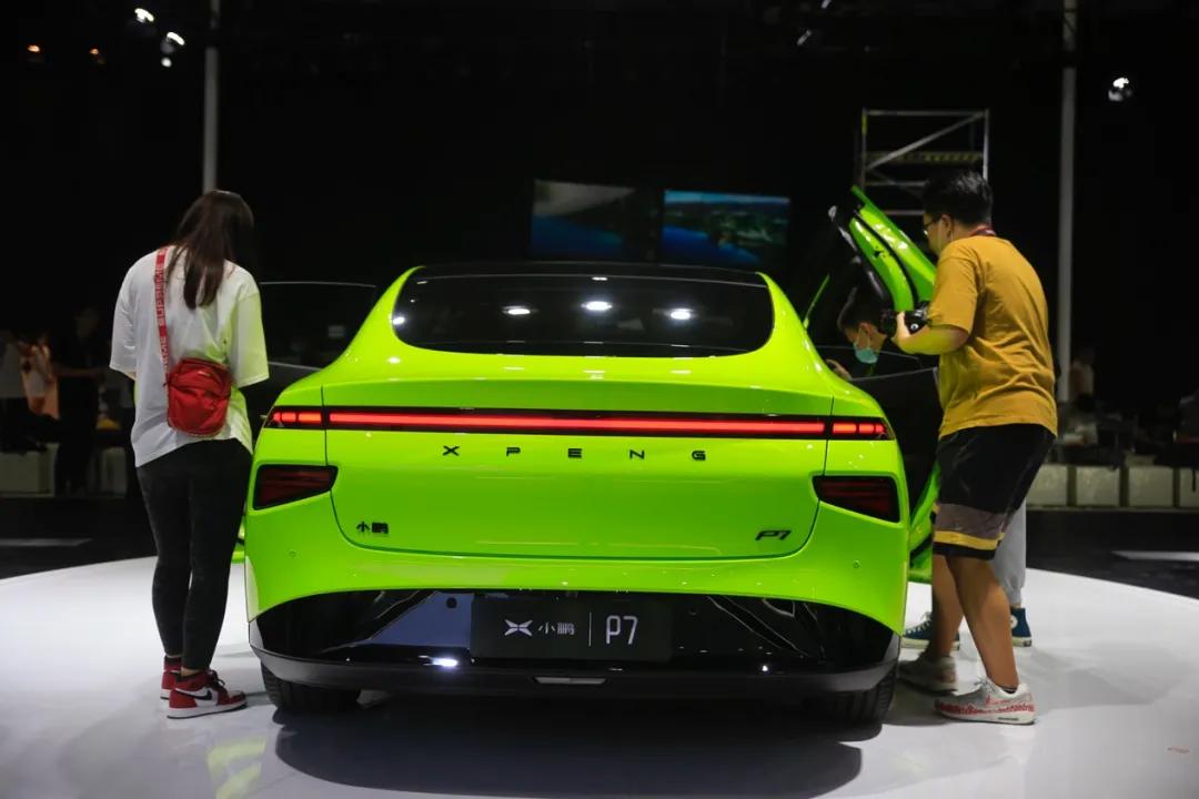 原厂剪刀门小鹏p7鹏翼版亮骚预计限量发售喜欢快入手