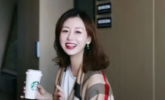 而说起张梦瑾和范志毅的这一段婚姻,一开始并不被他人所看好,原因主要