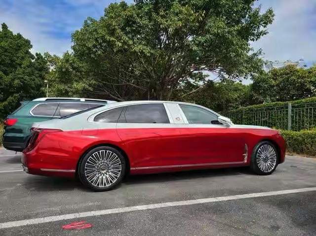 真正的国产豪华轿车力作红旗h9加长版实车比奥迪奔驰更大气