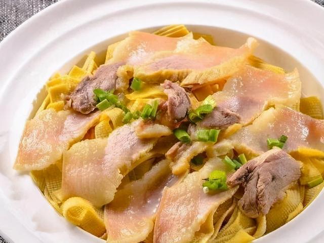 美味下饭菜:韩式凉拌豆芽,清蒸千张包,风味孜然豆腐