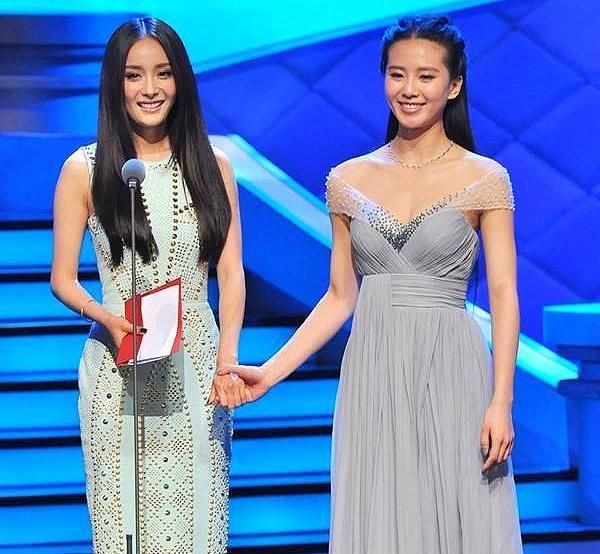 杨幂刘诗诗难得的七次同框,横跨整整十年,可关系却渐行渐远