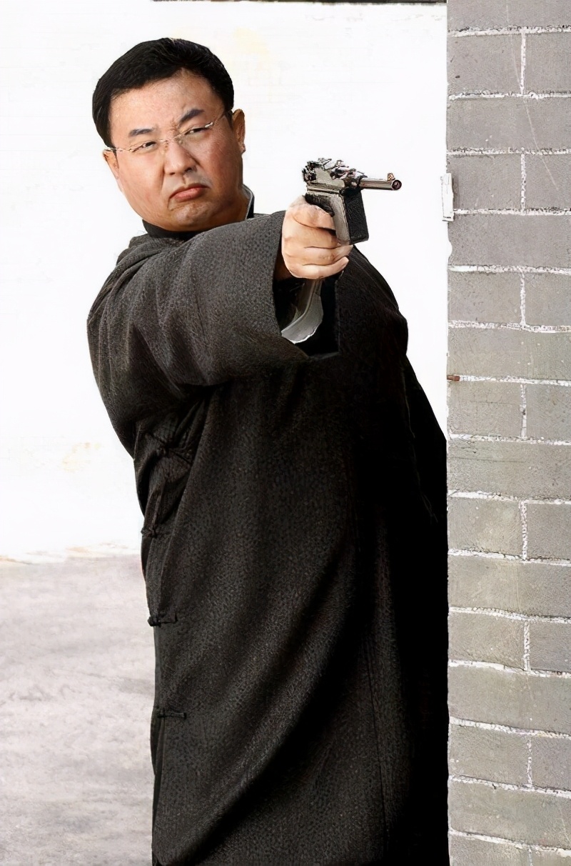 宁文彤一个憨厚老实的男人,用自己的精彩出演获得大家的掌声