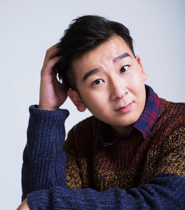 他是郭冬临"儿子",曾登台春晚一夜爆红,今发福秃顶似中年大叔|谢昀杉