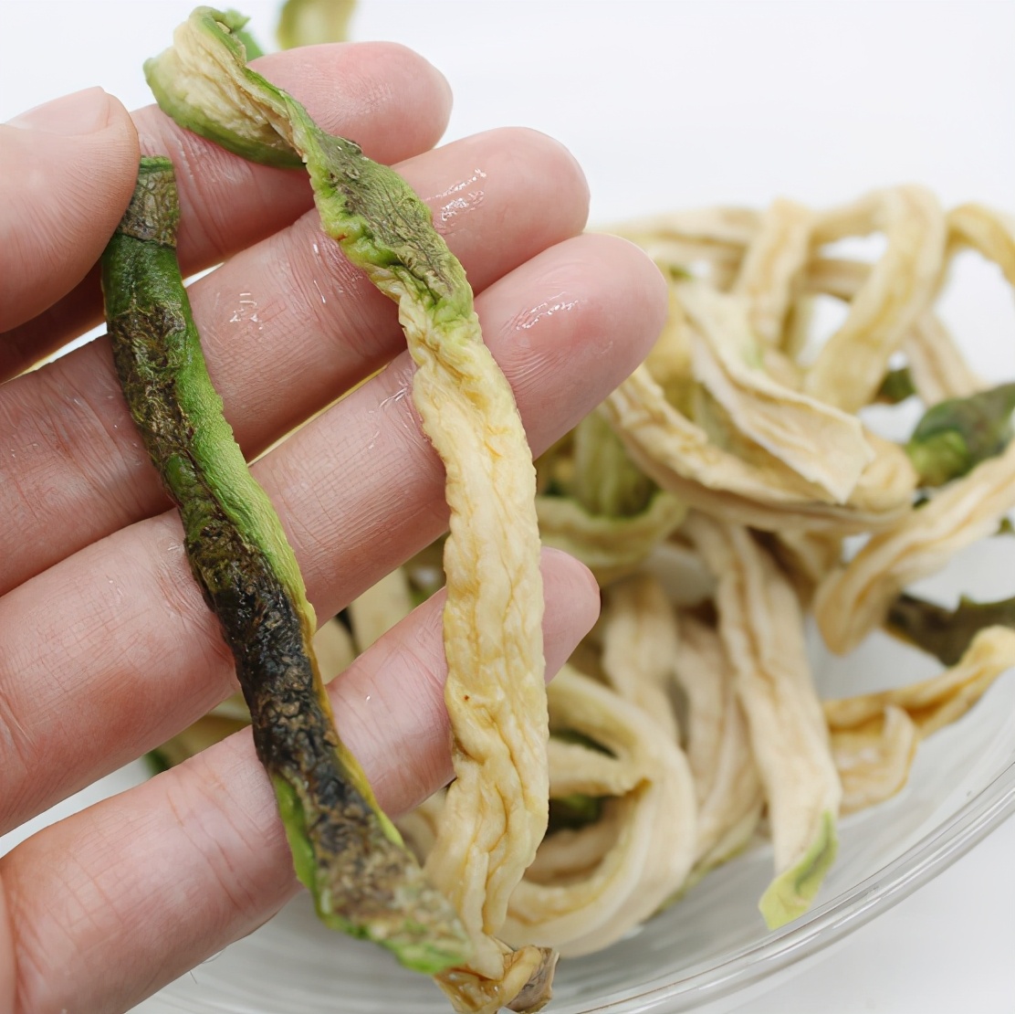 晒萝卜干,直接晒是外行!教你多做1步,更脆爽更入味,1年不坏