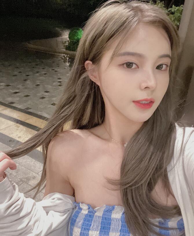 斗鱼苏恩搬家遭黑粉嘲讽气得她破口大骂连形象都不顾了